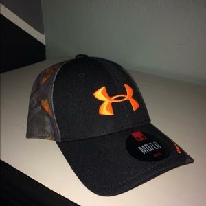 Men’s under armor hat!